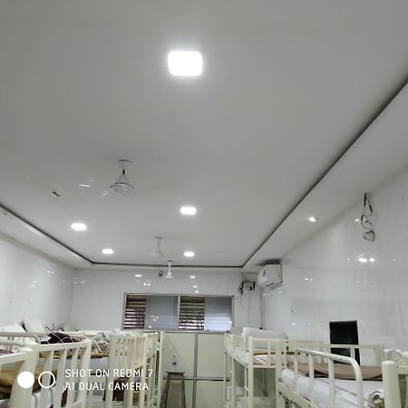 Star Dormitory Mumbai Exterior photo
