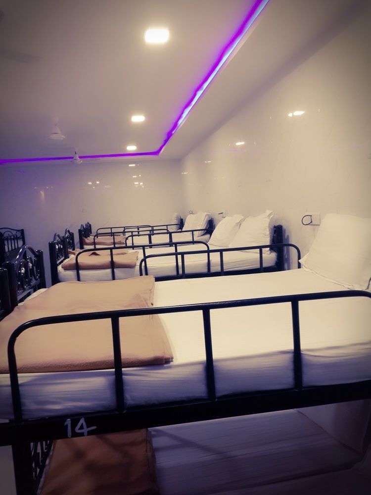Star Dormitory Mumbai Exterior photo