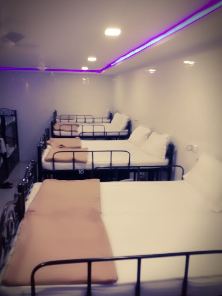 Star Dormitory Mumbai Exterior photo