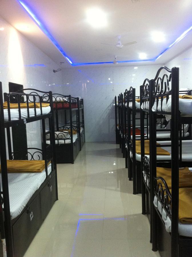 Star Dormitory Mumbai Exterior photo