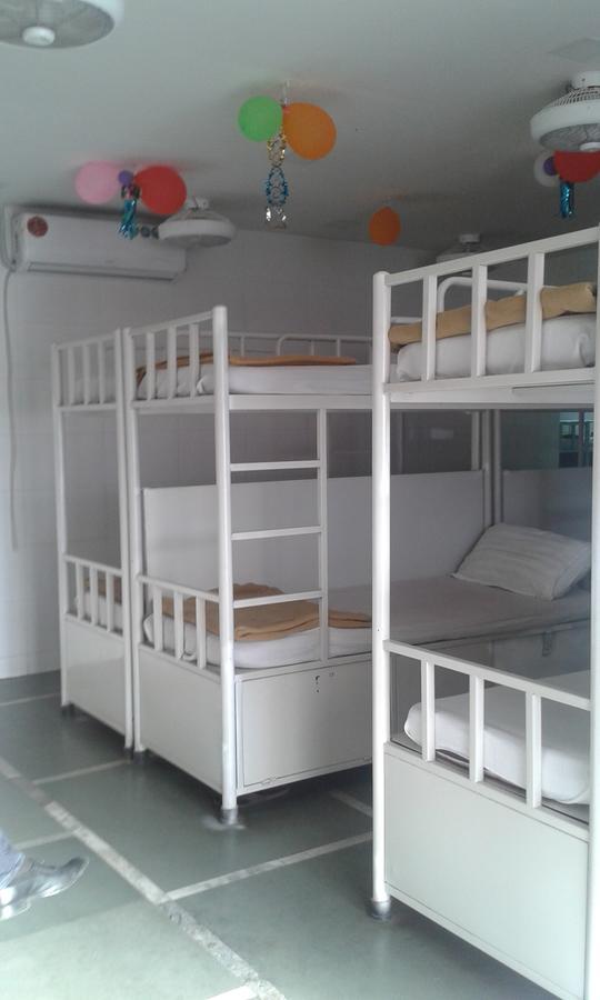 Star Dormitory Mumbai Exterior photo