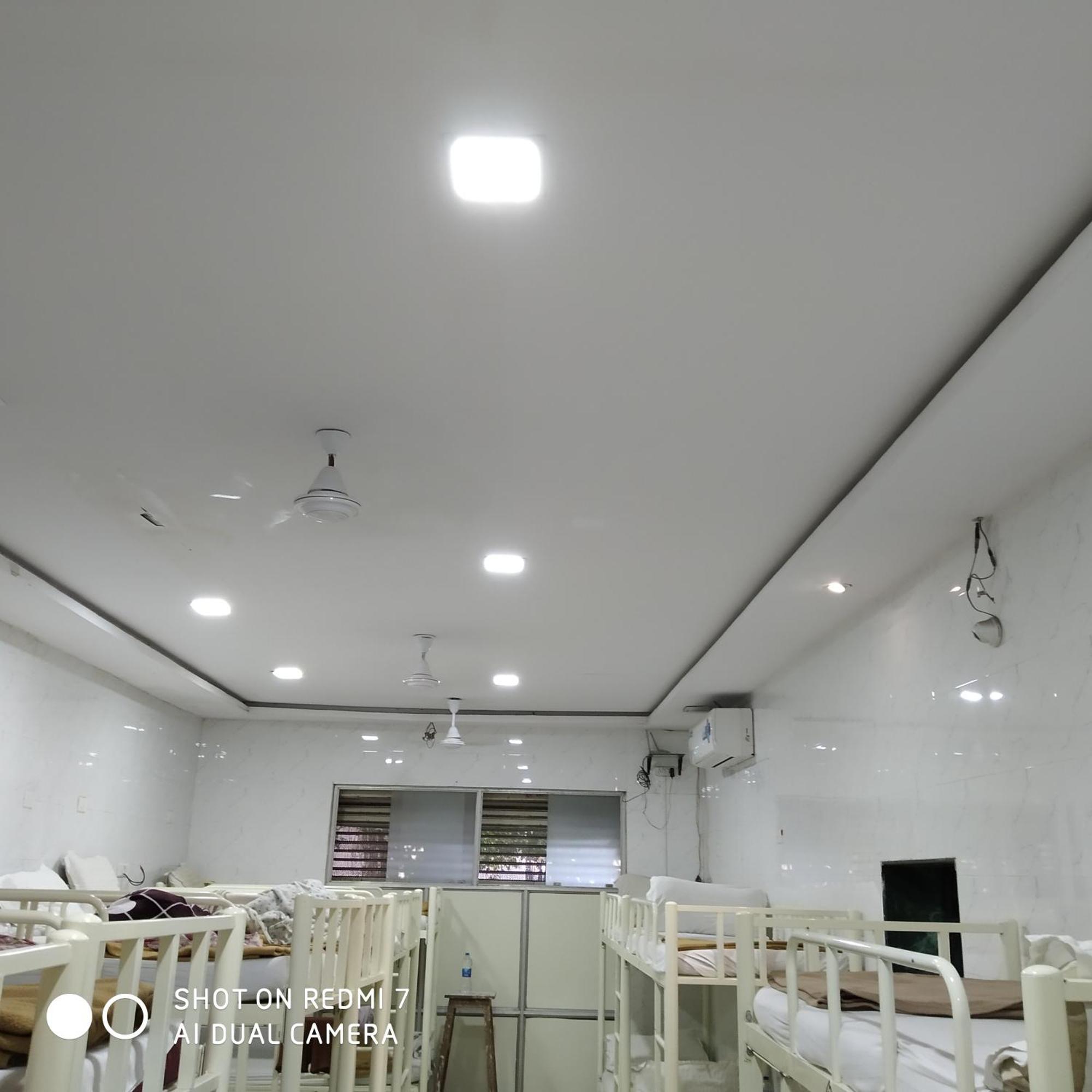 Star Dormitory Mumbai Exterior photo