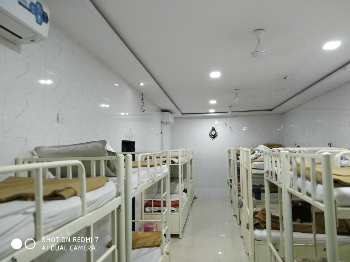Star Dormitory Mumbai Exterior photo