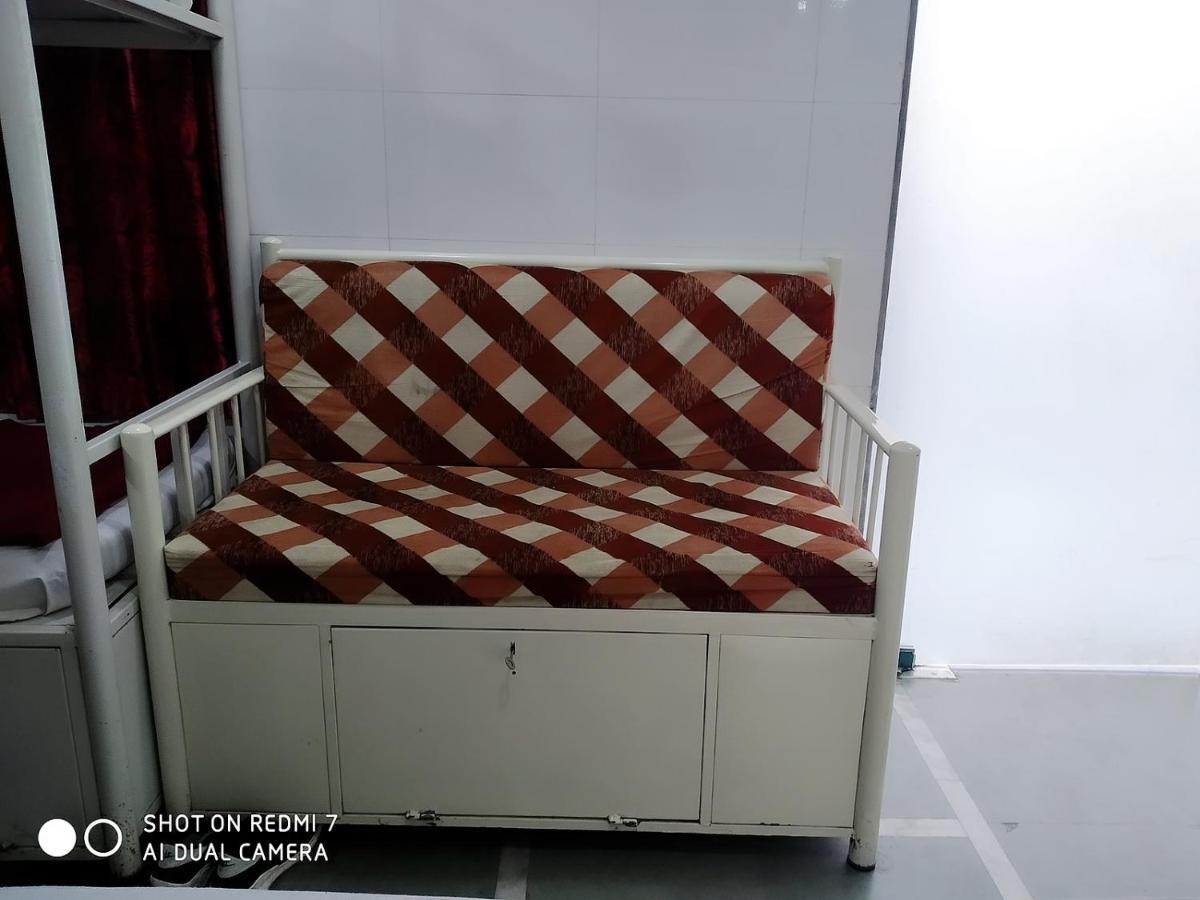 Star Dormitory Mumbai Exterior photo